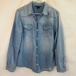 Victoria's Secret Women’s Blue Denim Button Up Long Sleeve Shirt Size: Large